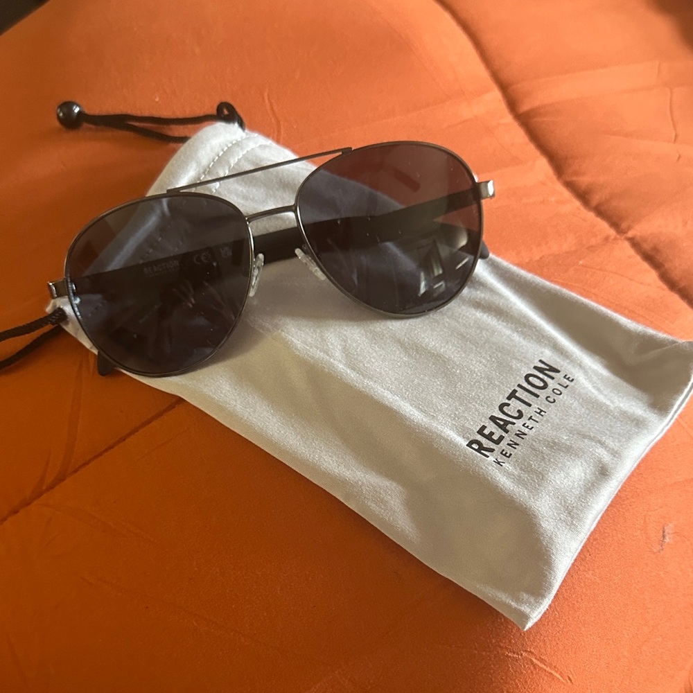 Kenneth Cole Reaction Silver Aviator Sunglasses